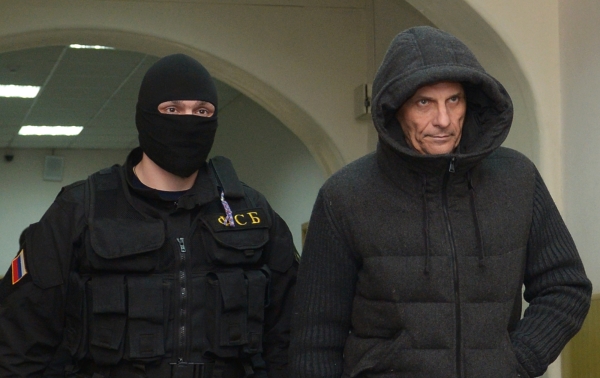Экс-губернатора Сахалина Хорошавина оставили в СИЗО