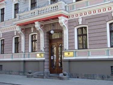 На избирательных участках в Латвии весь день были очереди