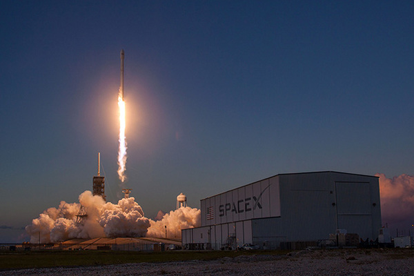 NASA отложило пилотируемые полеты до будущего года