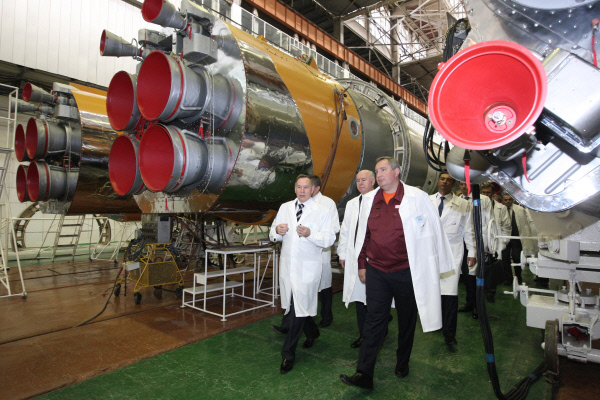 Китай полетит в космос на русских двигателях - Рогозин договорился