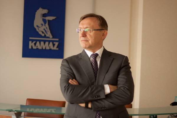 Руководство «КамАЗа» активно поощряет пожилых рабочих