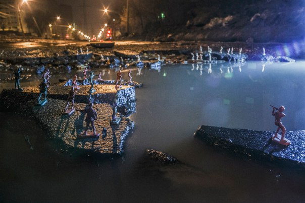Самарские фотографы превратили лужи на дорогах в арт-объекты