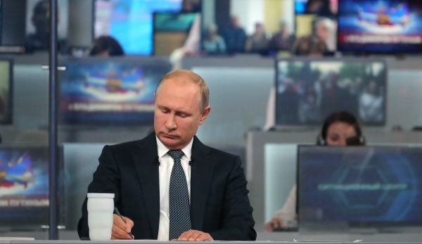 Путин призвал ужесточить контроль за оборотом оружия