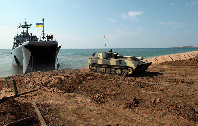 Новости за ночь: Украина пригонит новые военные корабли в Азовское море