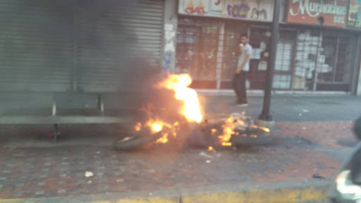 Нацгвардия ввела бронетехнику в Каракас для сдерживания протестов
