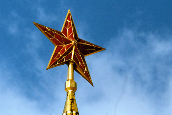 Закрывается вход в Кремль через Спасские ворота