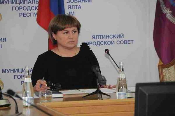 Мэр Ялты досрочно ушла в отставку