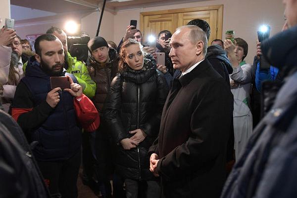 Путин призвал не верить данным из соцсетей о пожаре в Кемерове