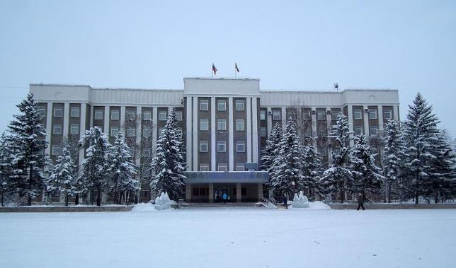В Хакасии увольняют госслужащих, возмутившихся размеру премий чиновникам