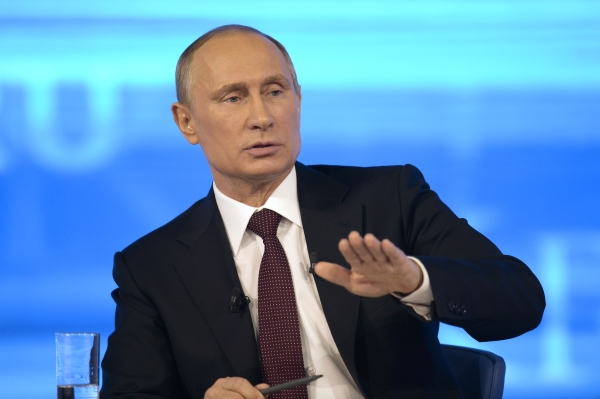 Дипакадемия: Путин не отменил, а перенес визит в Париж