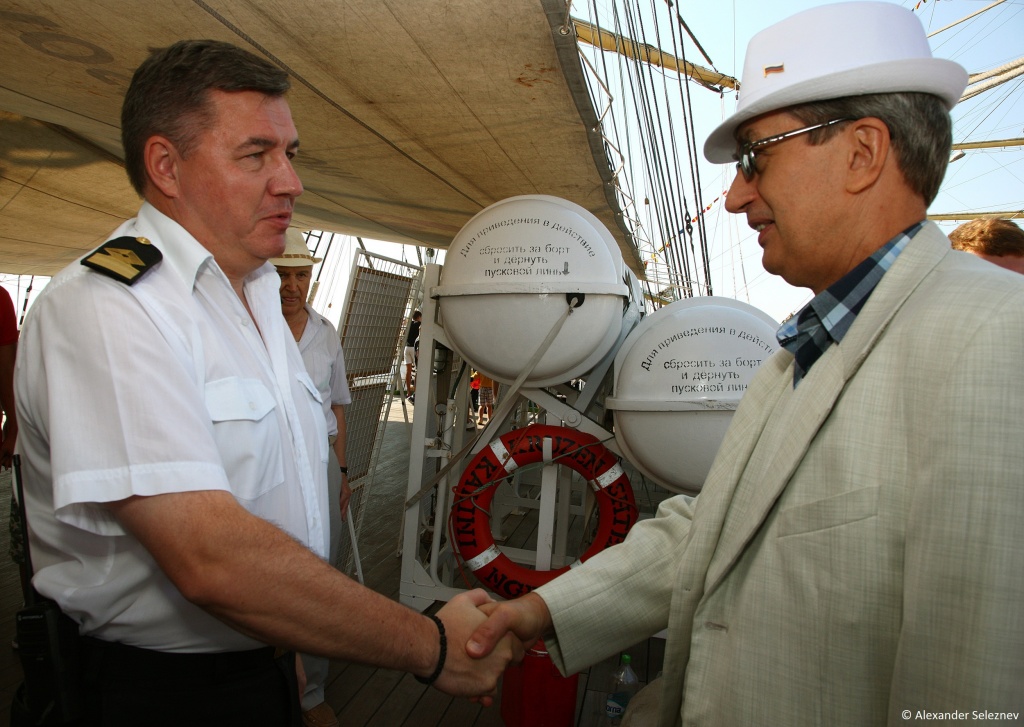 Капитан Крузенштерна и посол РФ в Румынии.JPG