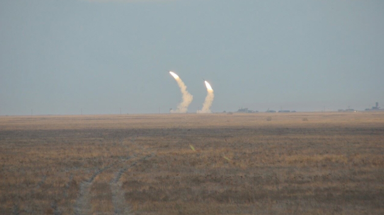 Появилось видео ракетных стрельб Украины в районе Крыма