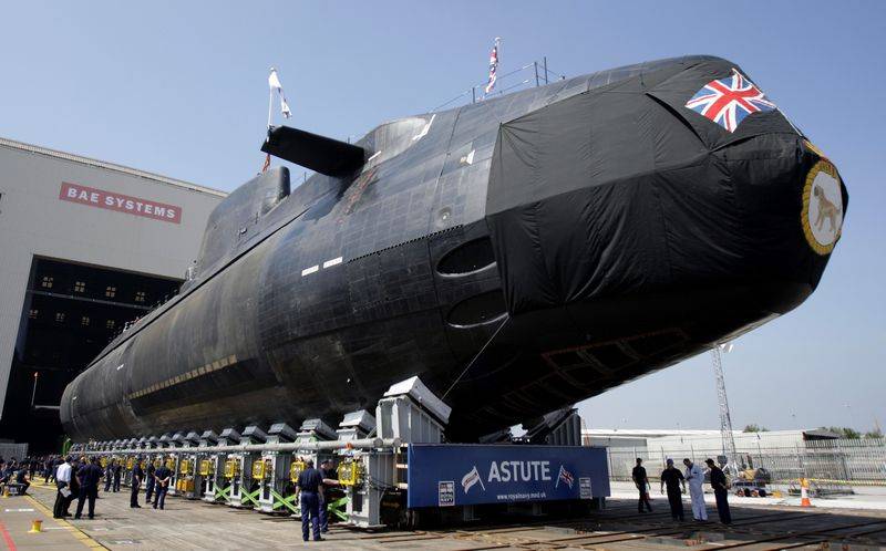 Британская атомная лодка.jpg