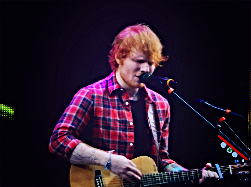 Ed_Sheeran,_V_Festival_2014,_Chelmsford_(14788797777).jpg