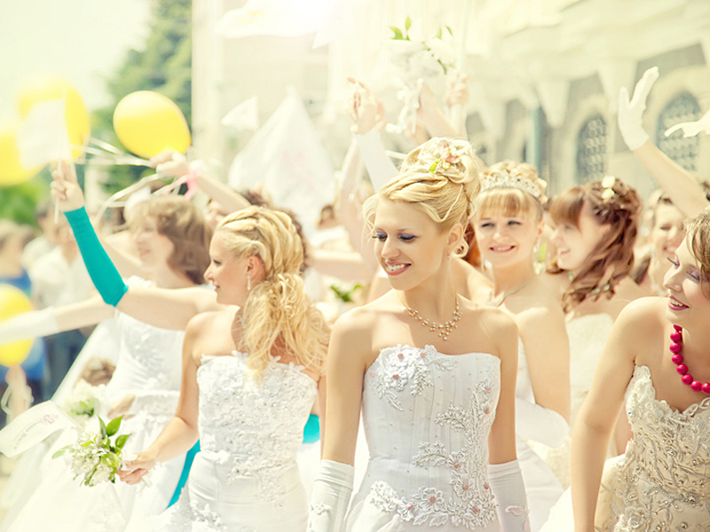 Почему иваново называют невест. Иваново город невест. Парад невест Иваново. Много невест. Иваново называют городом невест.