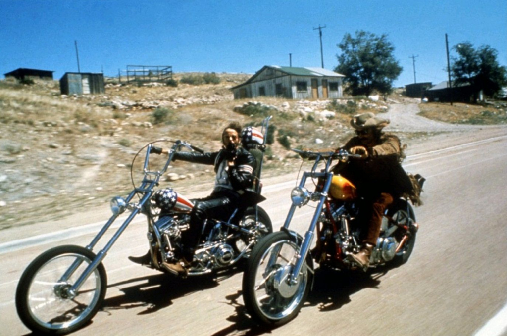 Luchshie-filmyi-v-retsenziyah-Bespechnyiy-ezdok-Easy-Rider-1969-2.jpg Luchshie-filmyi-v-retsenziyah-Bespechnyiy-ezdok-Easy-Rider-1969-2.jpg