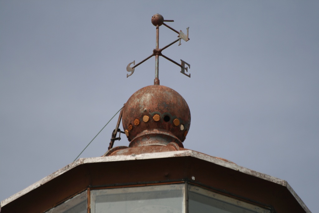 Флюгер на Южном Гогландском маяке. Фото Сергея Новикова. 