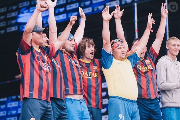 Пляжные футболисты_2.jpg